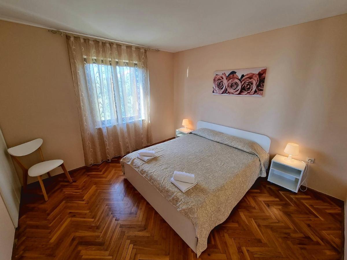 Apartments Ostrea - Ana โนวาลยา ภายนอก รูปภาพ